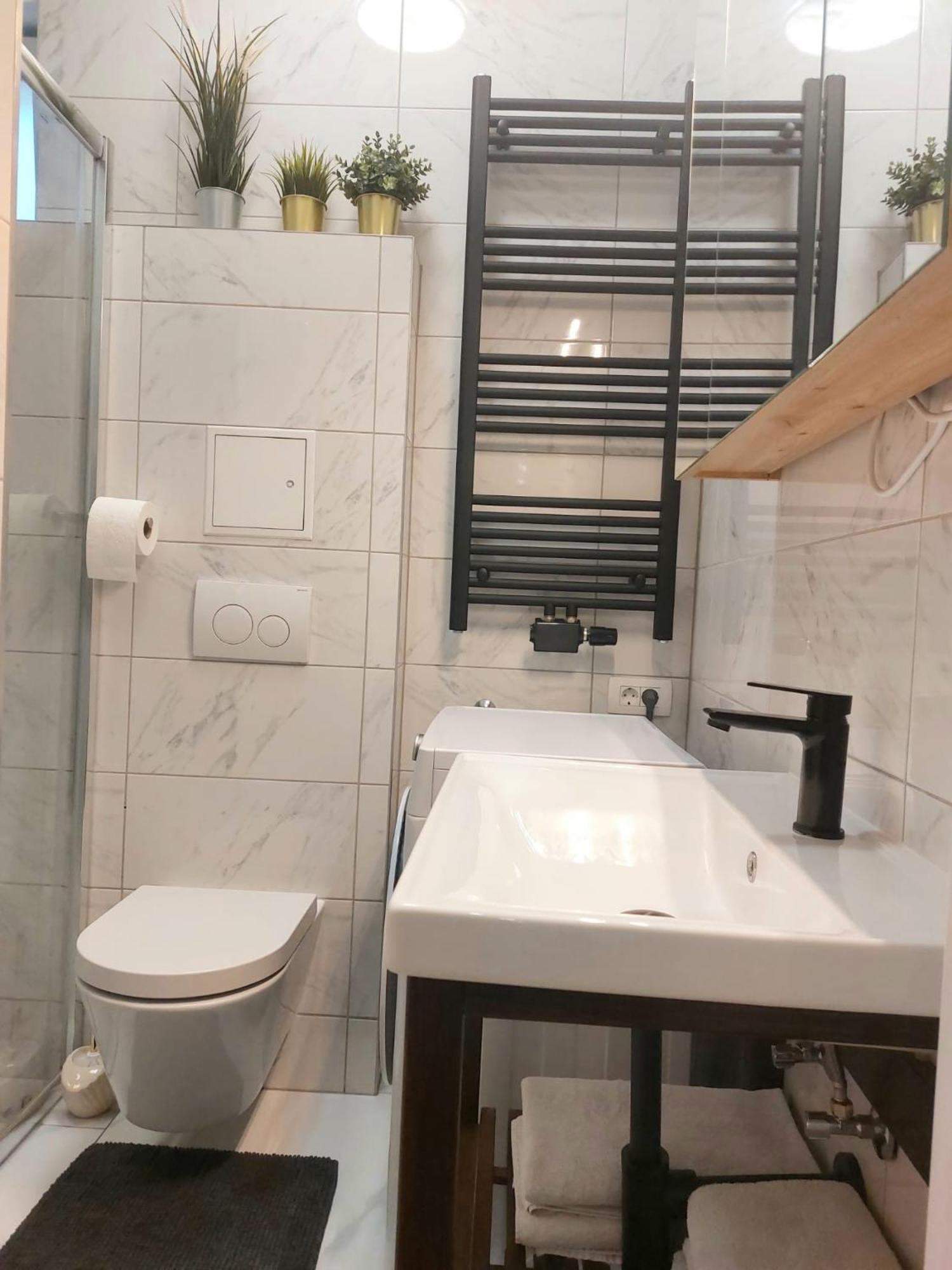 Apartment Comfort Center *